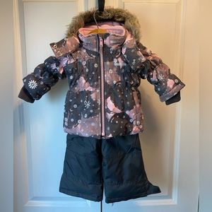 OshKosh size 12 month grey and pink two piece snow set